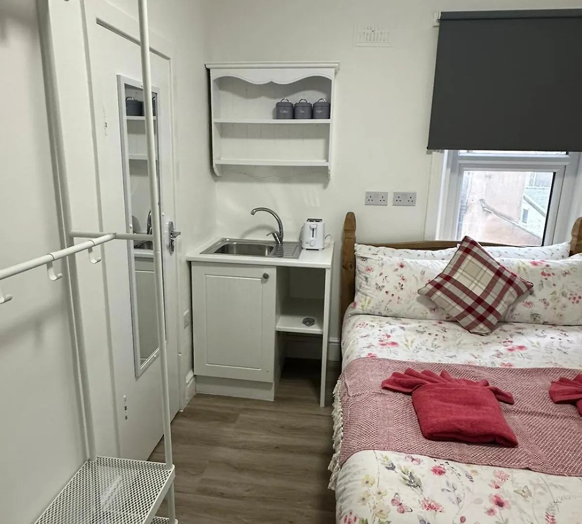 Apartament Suli House- Holiday Flats & En-Suite-Families And Couples Only Blackpool Wielka Brytania