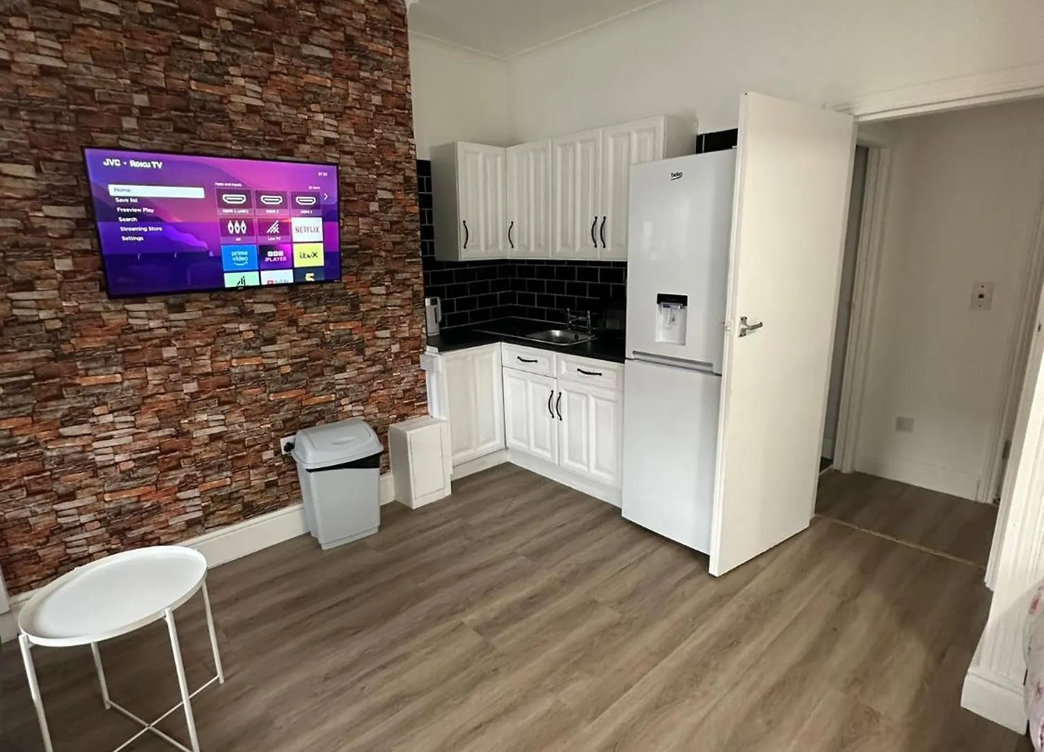 Suli House- Holiday Flats & En-Suite-Families And Couples Only Blackpool Apartment